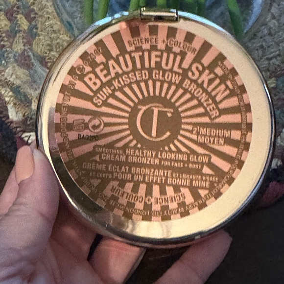Charlotte Tilbury science + color sun kissed glow bronzer 2 medium - Picture 5 of 5